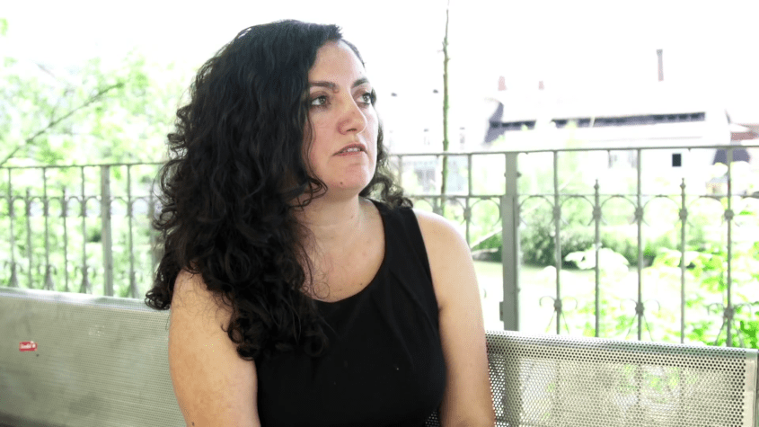 Berufsinfo-Video - Industrielogistik: FEMtech Expertinneninterview mit Yasanur Kayikci