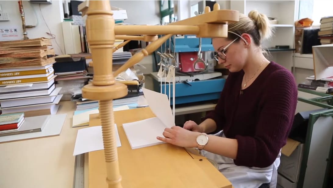 Berufsinfo-Video - berufsreise.at präsentiert: Lehrlingsportrait Buchbinder*in