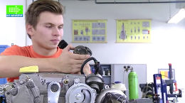 Berufsinfo-Video - Future Jobs – Kraftfahrzeugtechnik