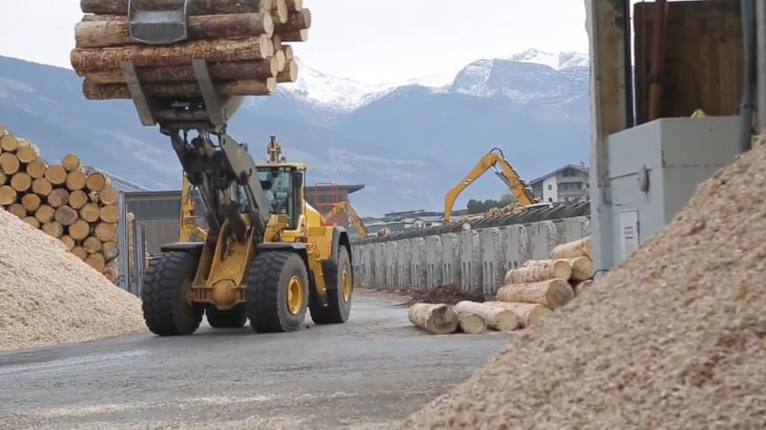 Berufsinfo-Video - berufsreise.at präsentiert: Lehrlingsportrait Holztechnik - Sägetechnik