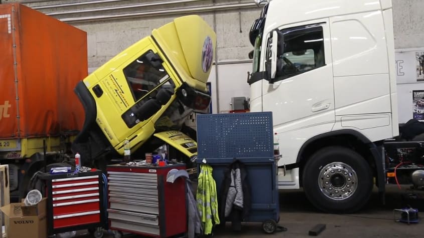 Berufsinfo-Video - berufsreise.at präsentiert: Lehrlingsportrait Kraftfahrzeugtechnik - Nutzfahrzeugtechnik