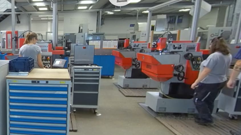 Berufsinfo-Video - WKO Berufe VR: Metalltechnik - Werkzeugbautechnik / Kunststoffformgebung