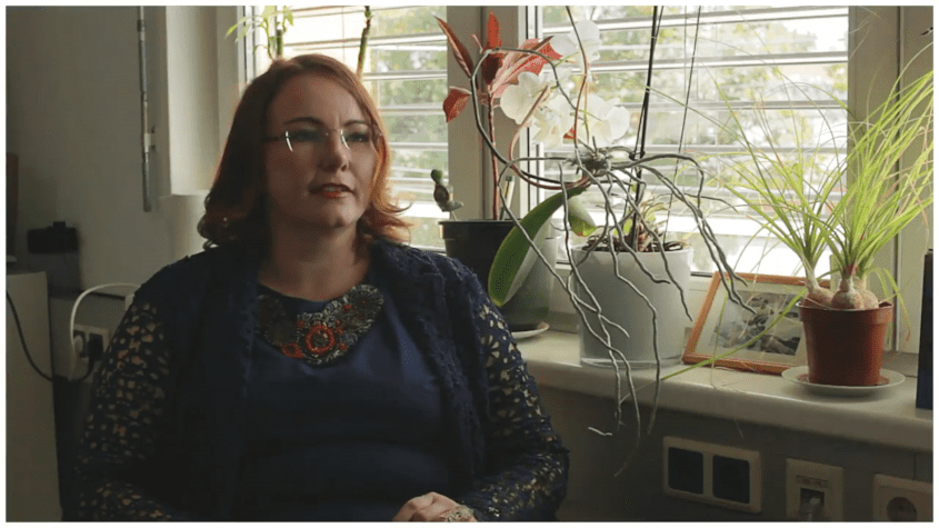 Berufsinfo-Video - Elektromobilität: FEMtech Expertinneninterview mit Elena Just-Moczygemba