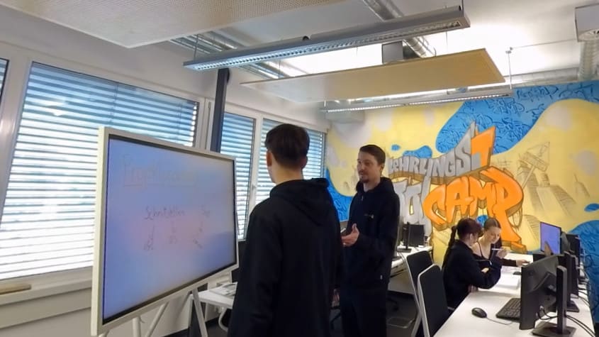 Berufsinfo-Video - WKO Berufe VR: E-Commerce-Kauffmann / E-Commerce-Kauffrau