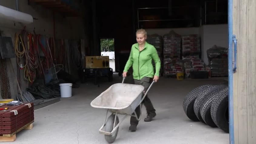Berufsinfo-Video - berufsreise.at präsentiert: Lehrlingsportrait Garten- und Grünflächengestaltung - Landschaftsgärtnerei