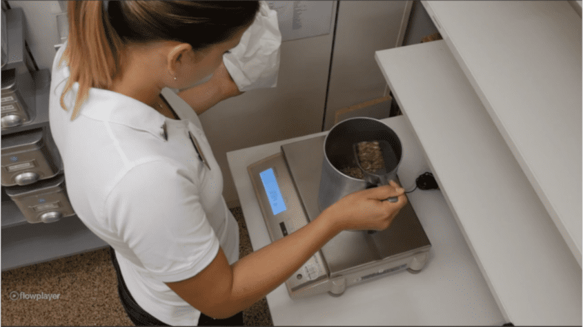 Berufsinfo-Video - Your job. Berufe im Einzelhandel - Pharmazeutisch-kaufmännische Assistenz