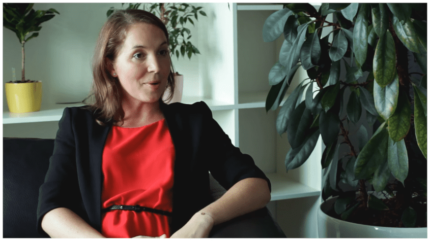 Berufsinfo-Video - Öko- und energiewirtschaftliche Prognosen: FEMtech Expertinneninterview mit Michaela Leonhardt